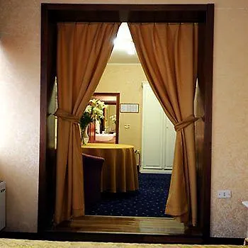 Domus 3* מאראנלו