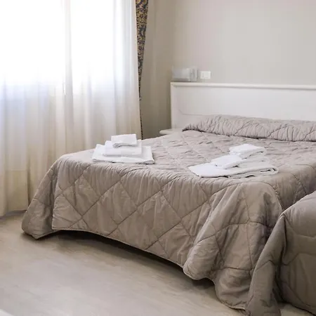 ドムス ホテル 3*